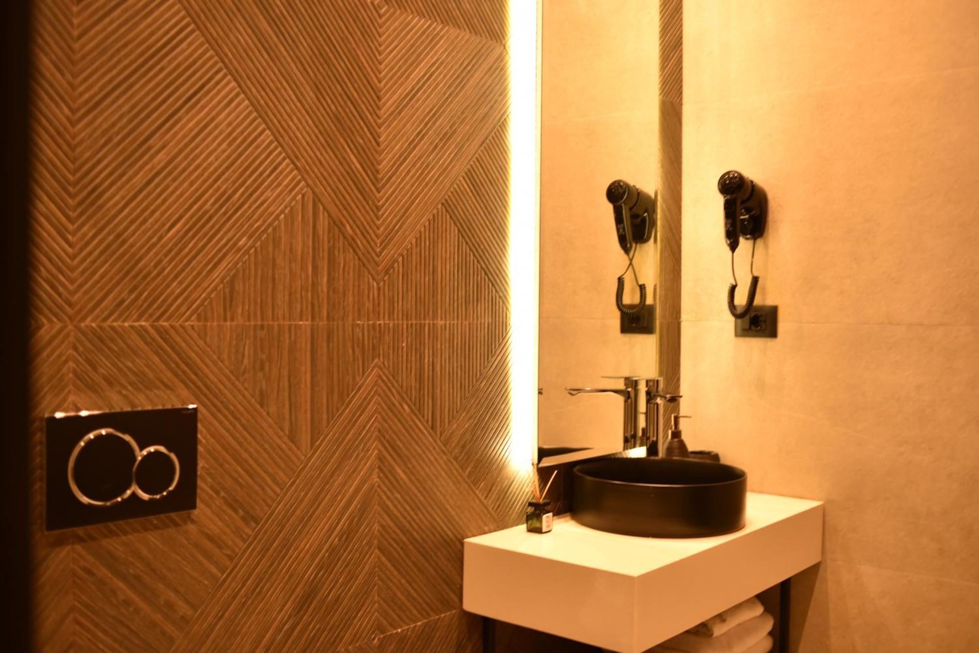 Nuna Hotel Radhimë Zimmer foto
