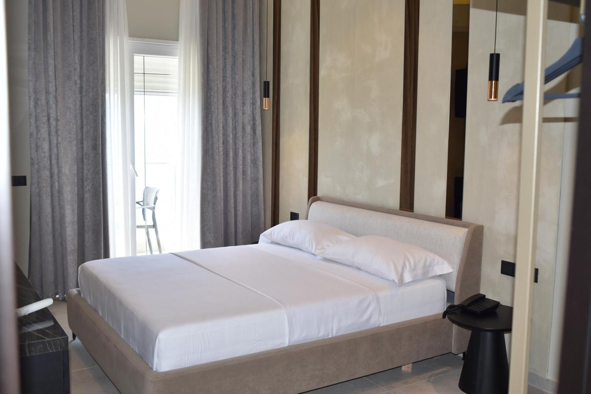 Nuna Hotel Radhimë Zimmer foto